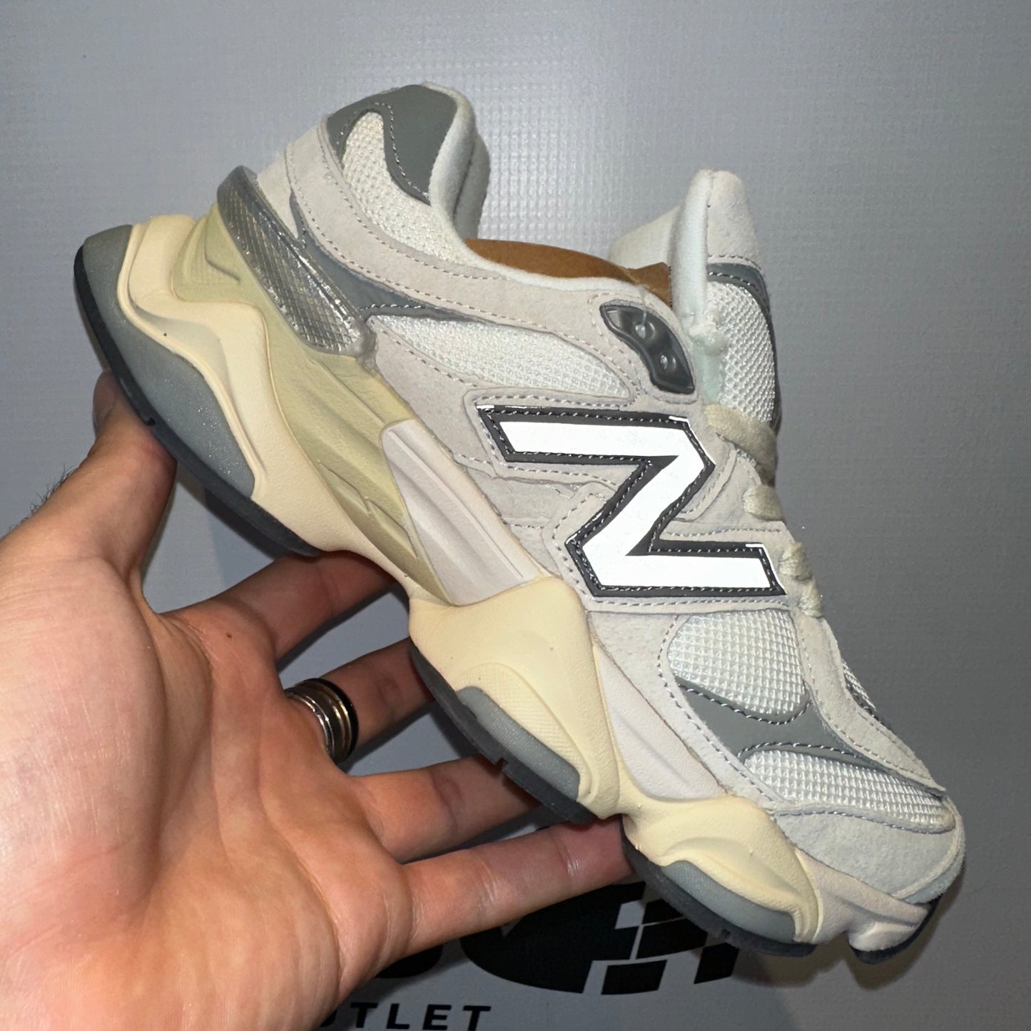 New Balance 9060