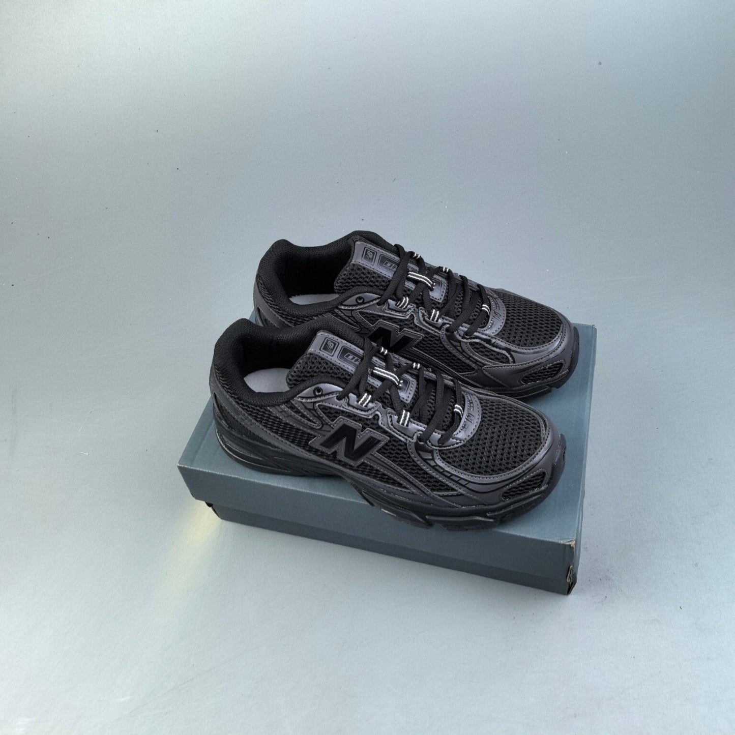 New Balance 740 | 5000002