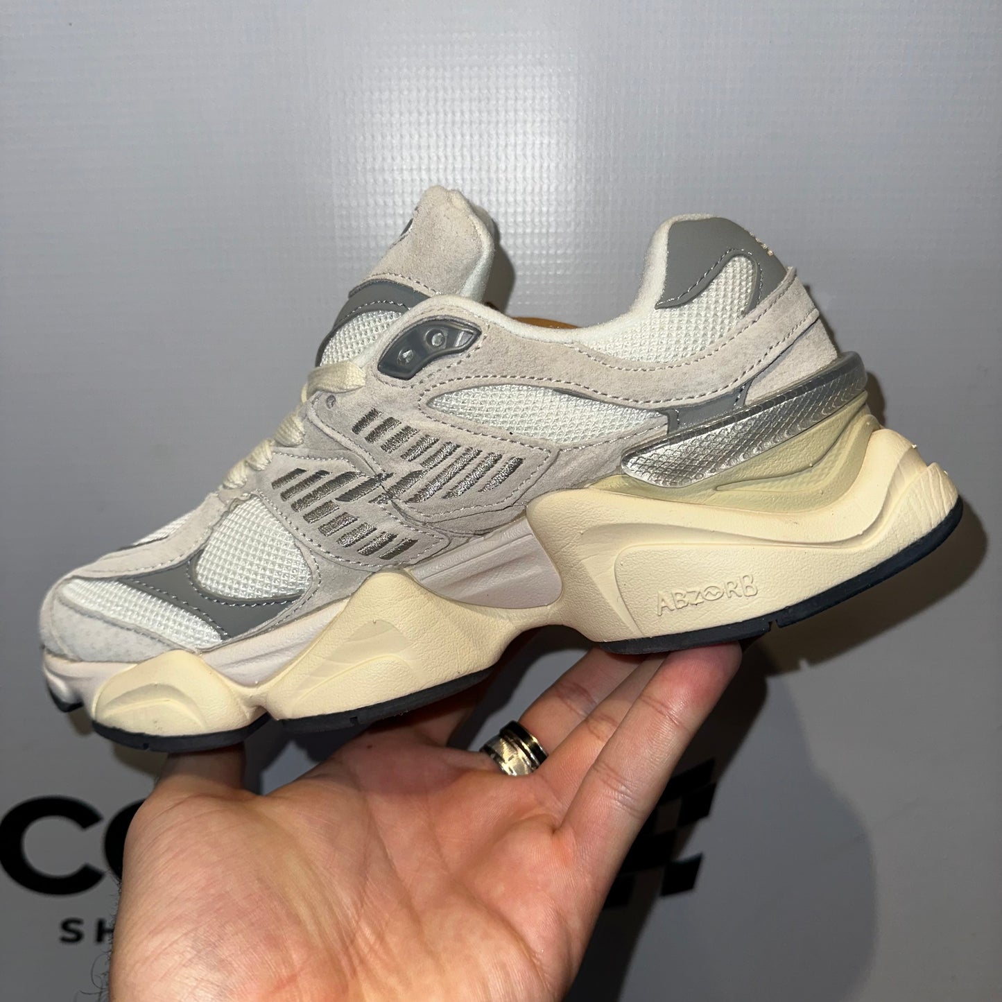 New Balance 9060