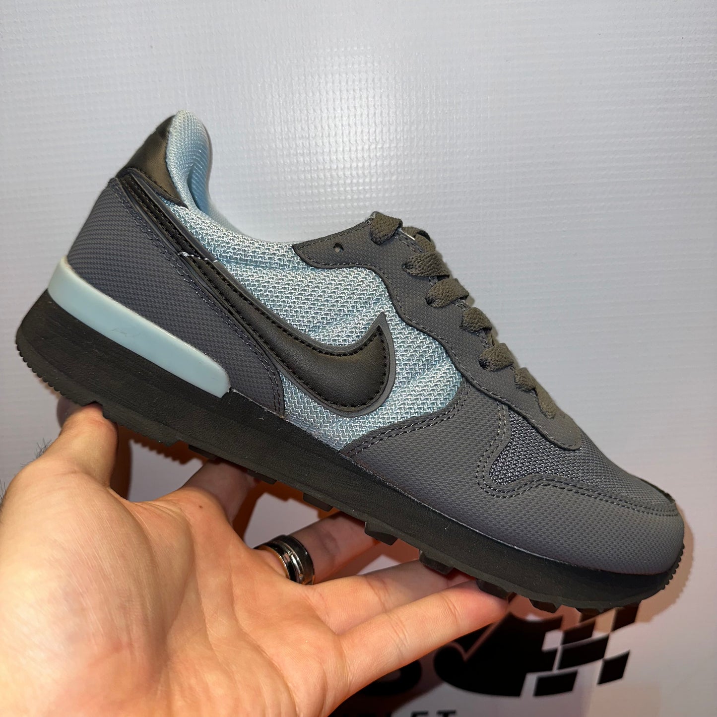 Nike Internationalist