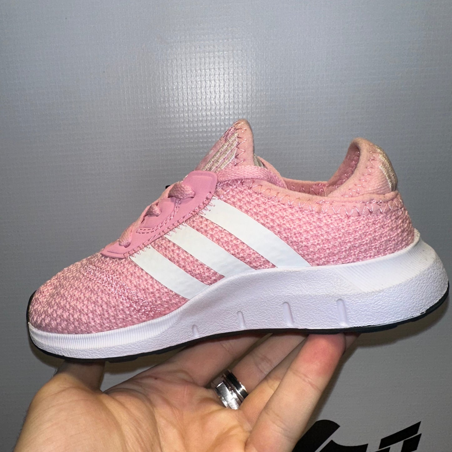 Adidas Swift Run X