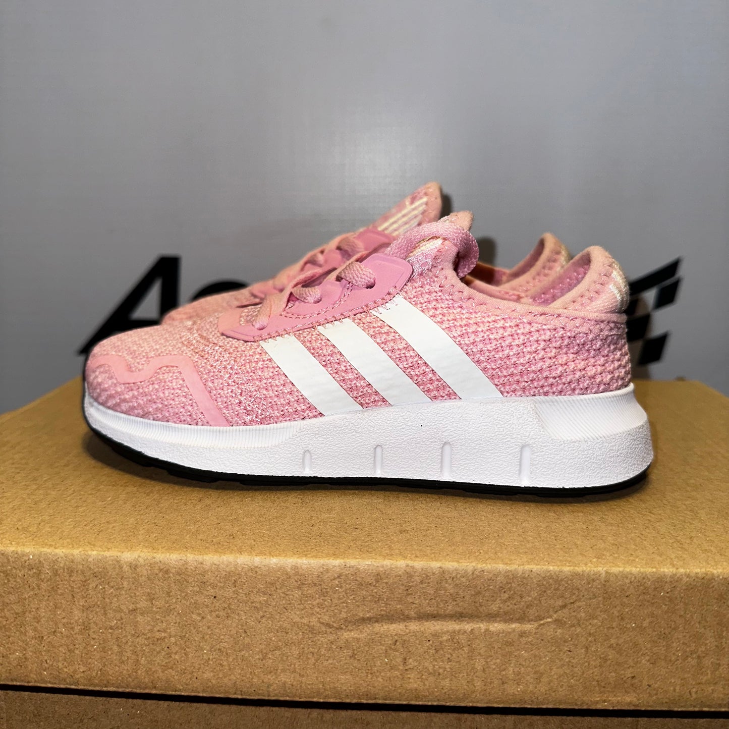Adidas Swift Run X
