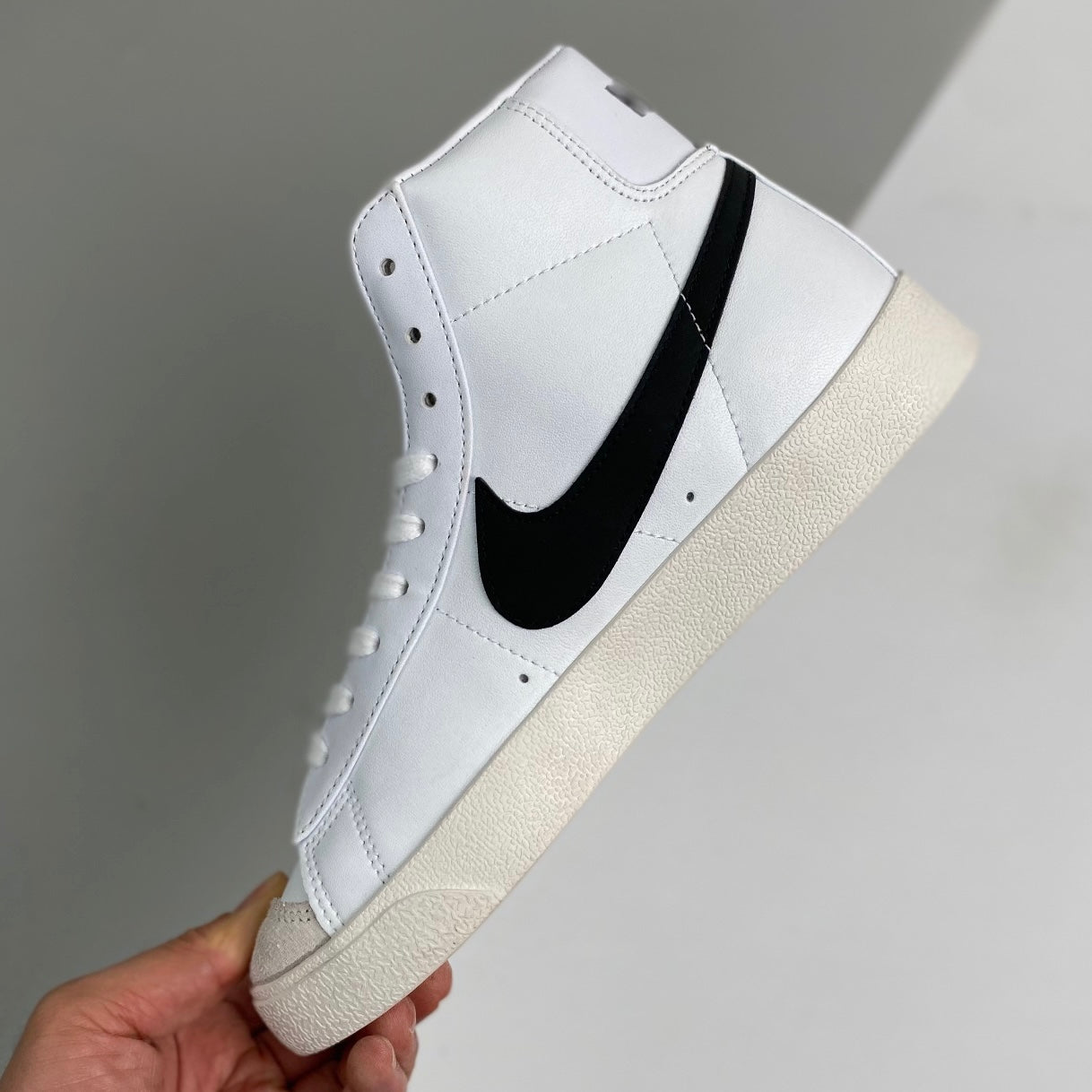 Nike Blazer Mid 77 Classic White