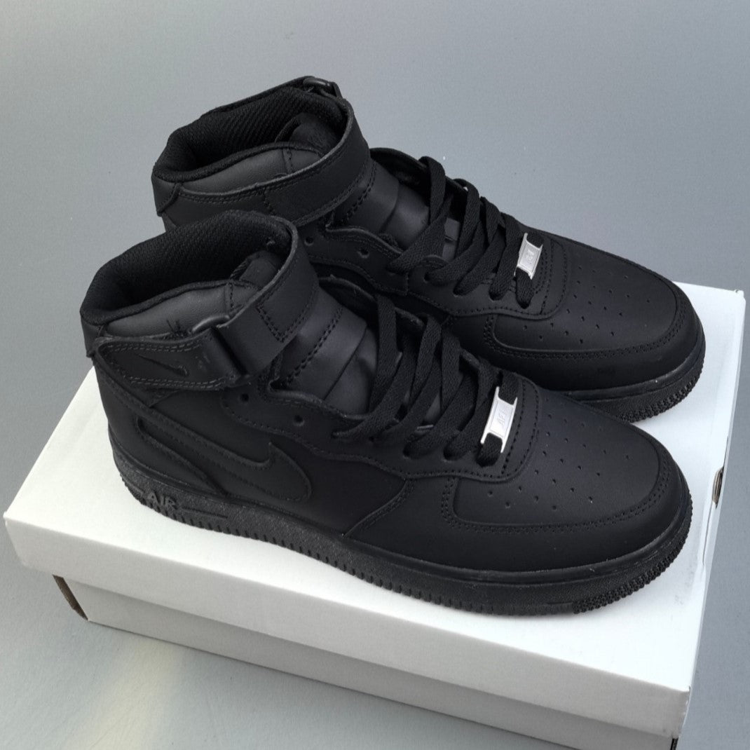 Nike Air Force 1 Low Classic Black Mid