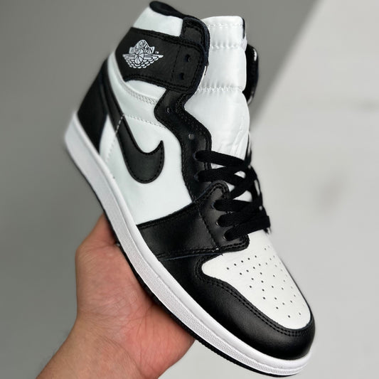 Nike Air Jordan 1 Retro High "Panda"