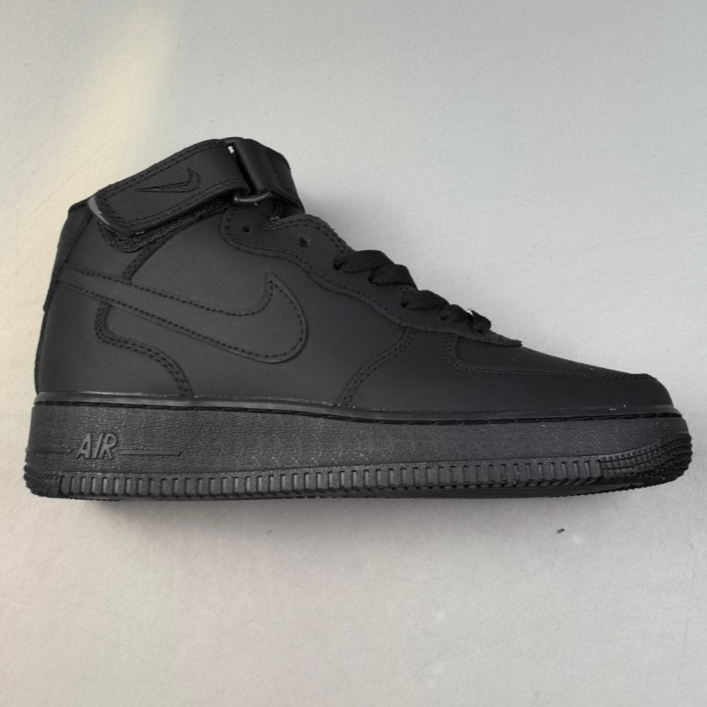 Nike Air Force 1 Low Classic Black Mid