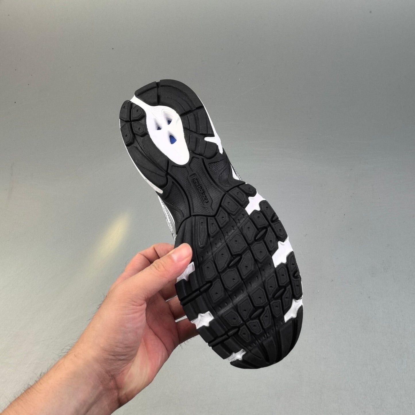 New Balance 740 | 5000001