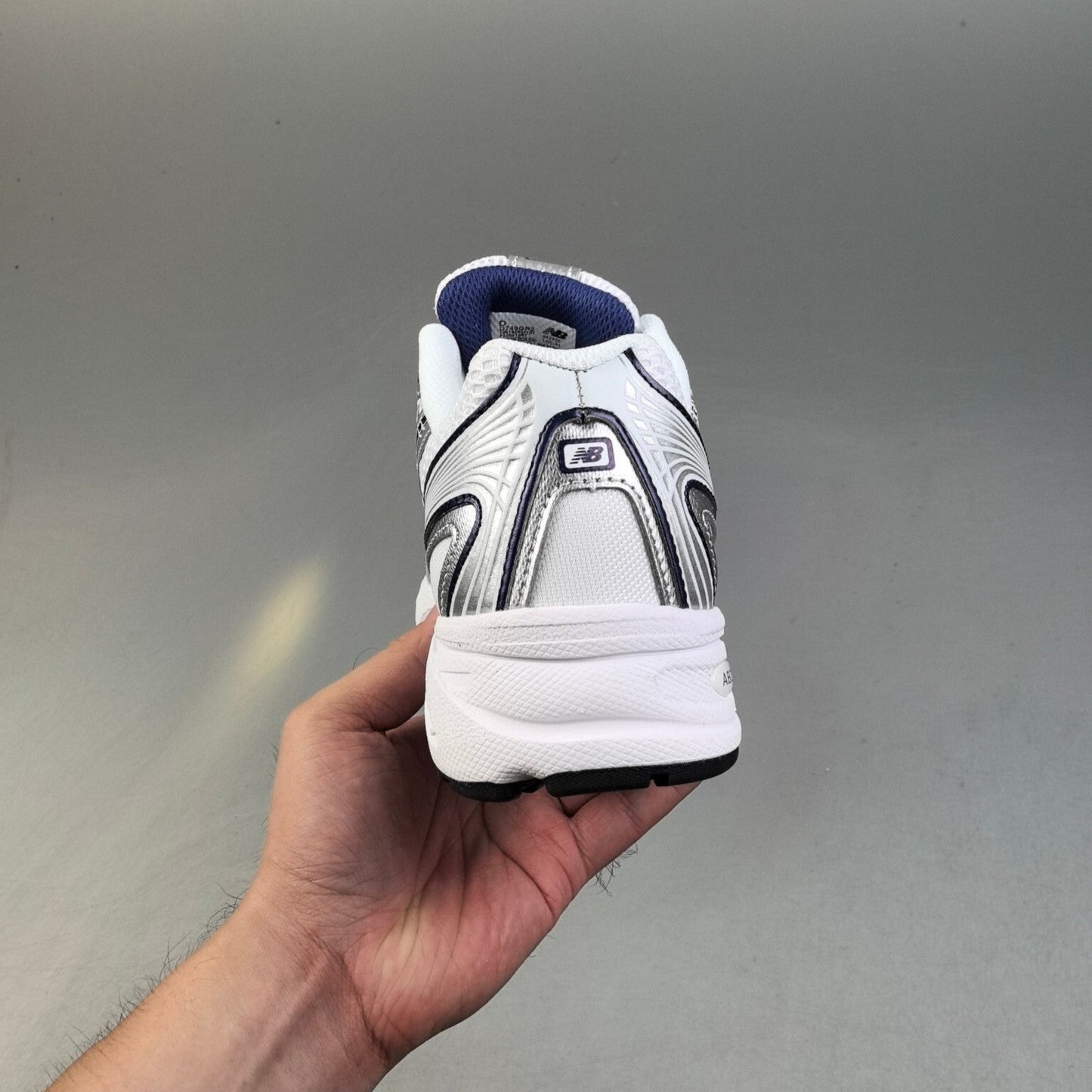 New Balance 740 | 5000001