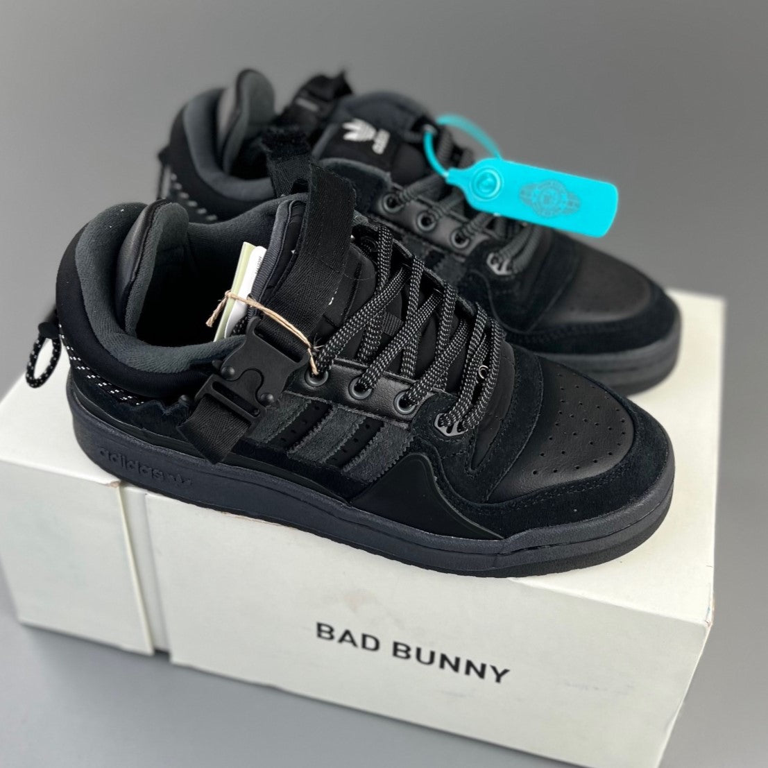 Adidas BAD BUNNY FORUM