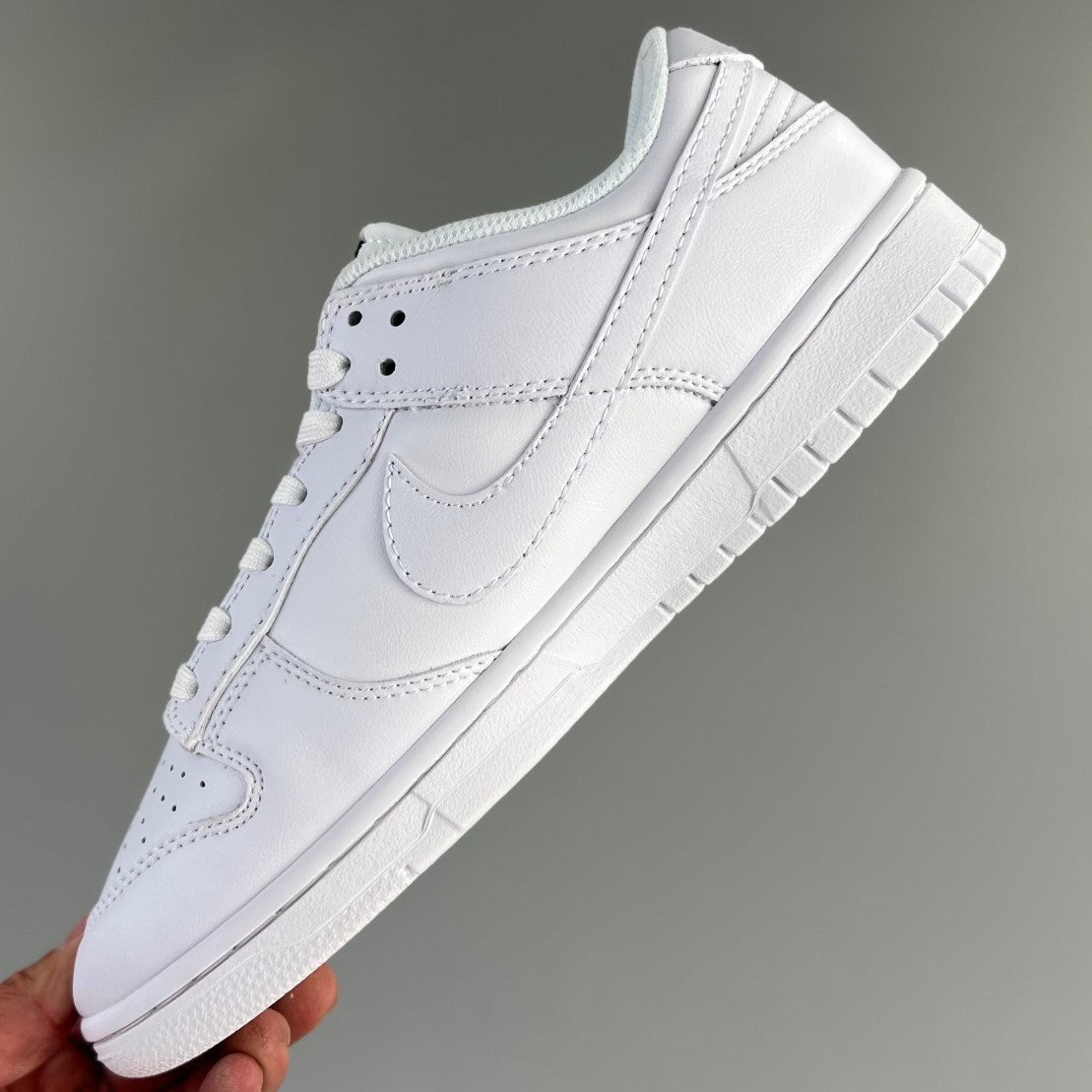 Nike Dunk Low Classic White