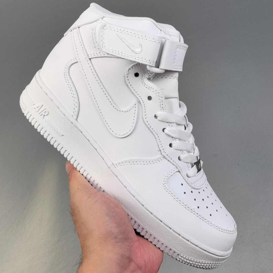 Nike Air Force 1 Low Classic White Mid