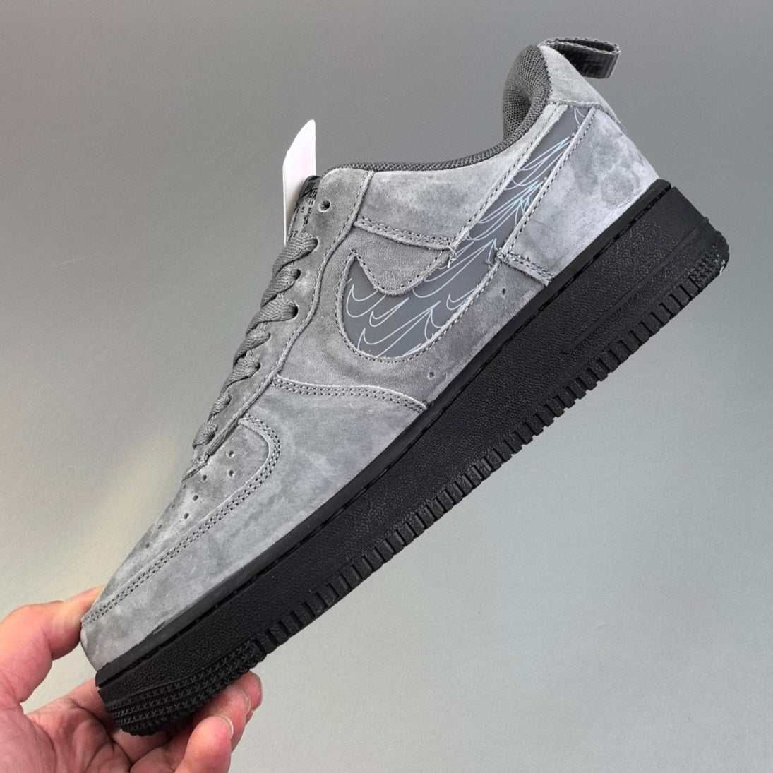 Nike Air Force 1 Low ‘07 LV8 Swoosh Reflectante