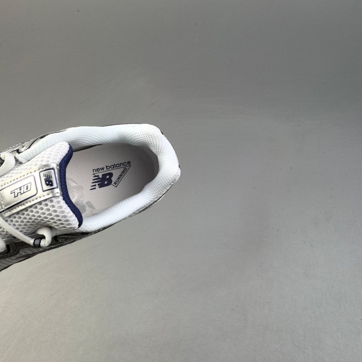 New Balance 740 | 5000001