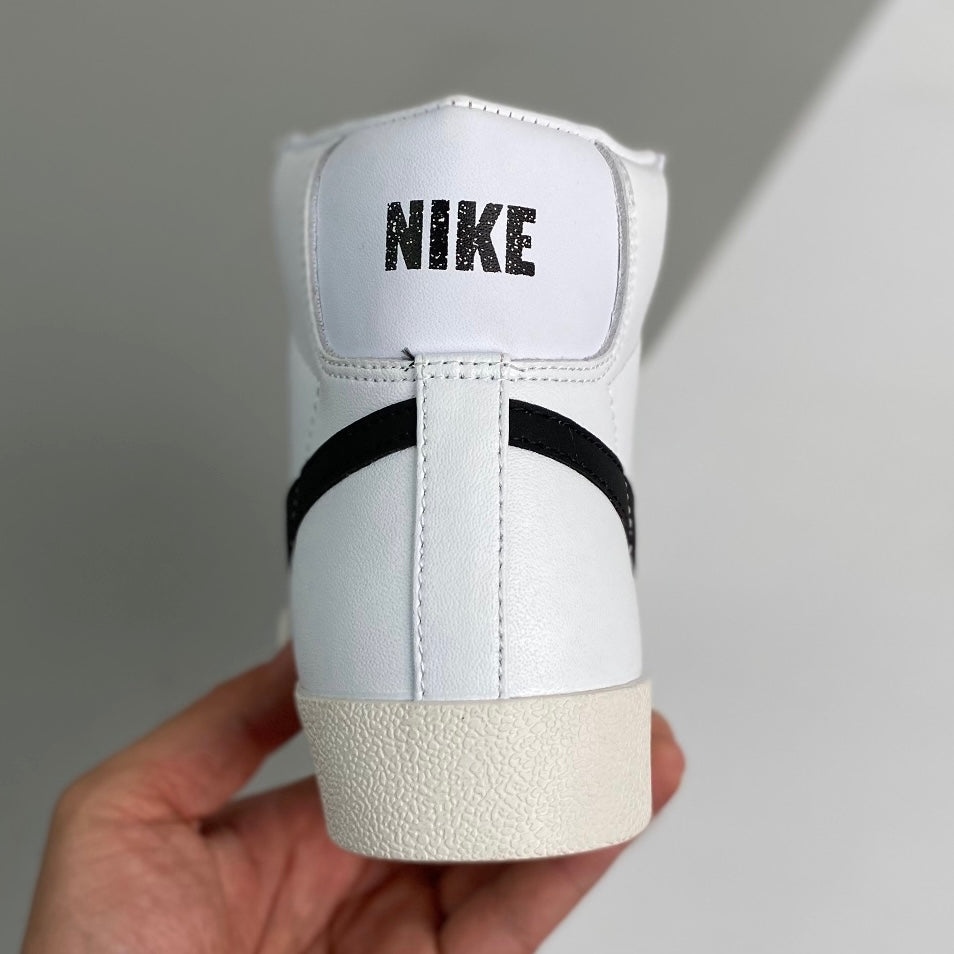 Nike Blazer Mid 77 Classic White