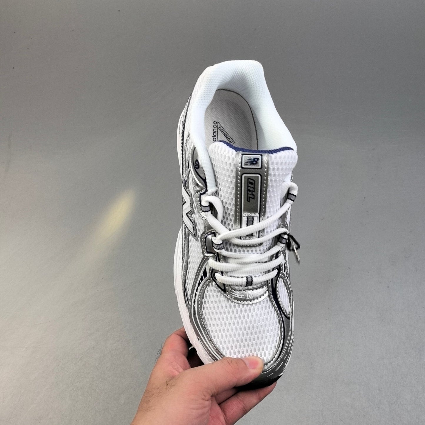 New Balance 740 | 5000001