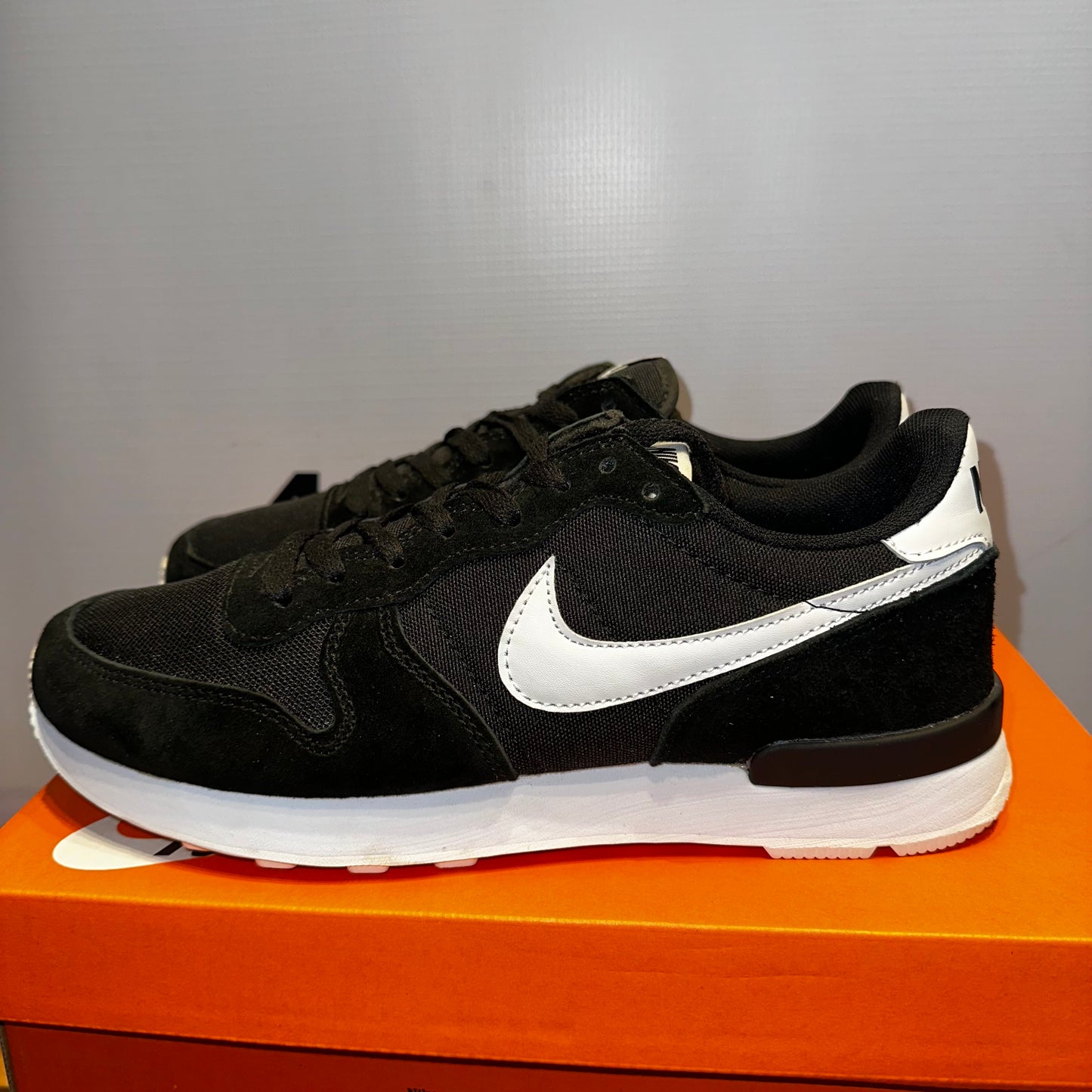 Nike Internationalist