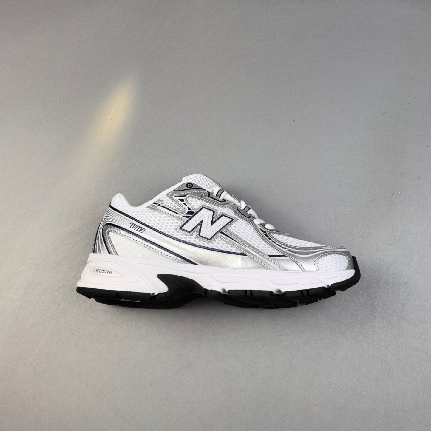 New Balance 740 | 5000001