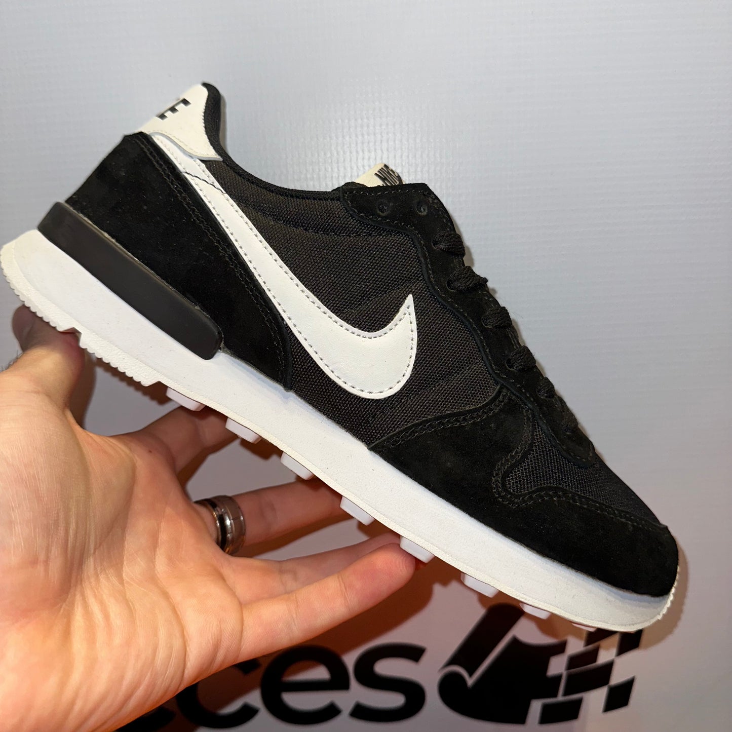 Nike Internationalist