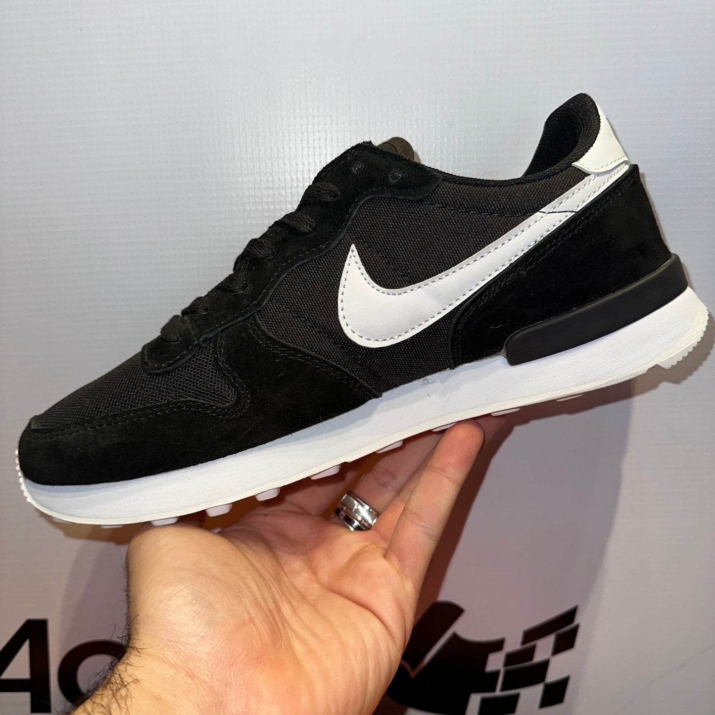 Nike Internationalist