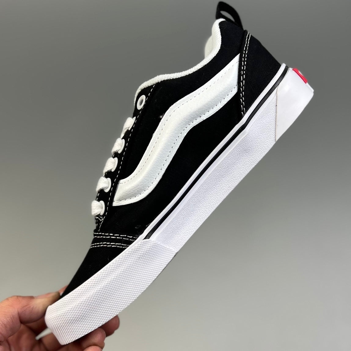 VANS Knu Skool