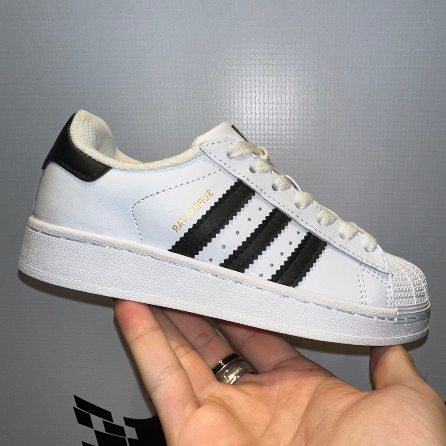 Adidas Superstar