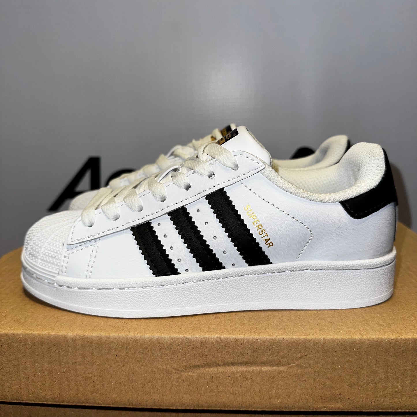 Adidas Superstar