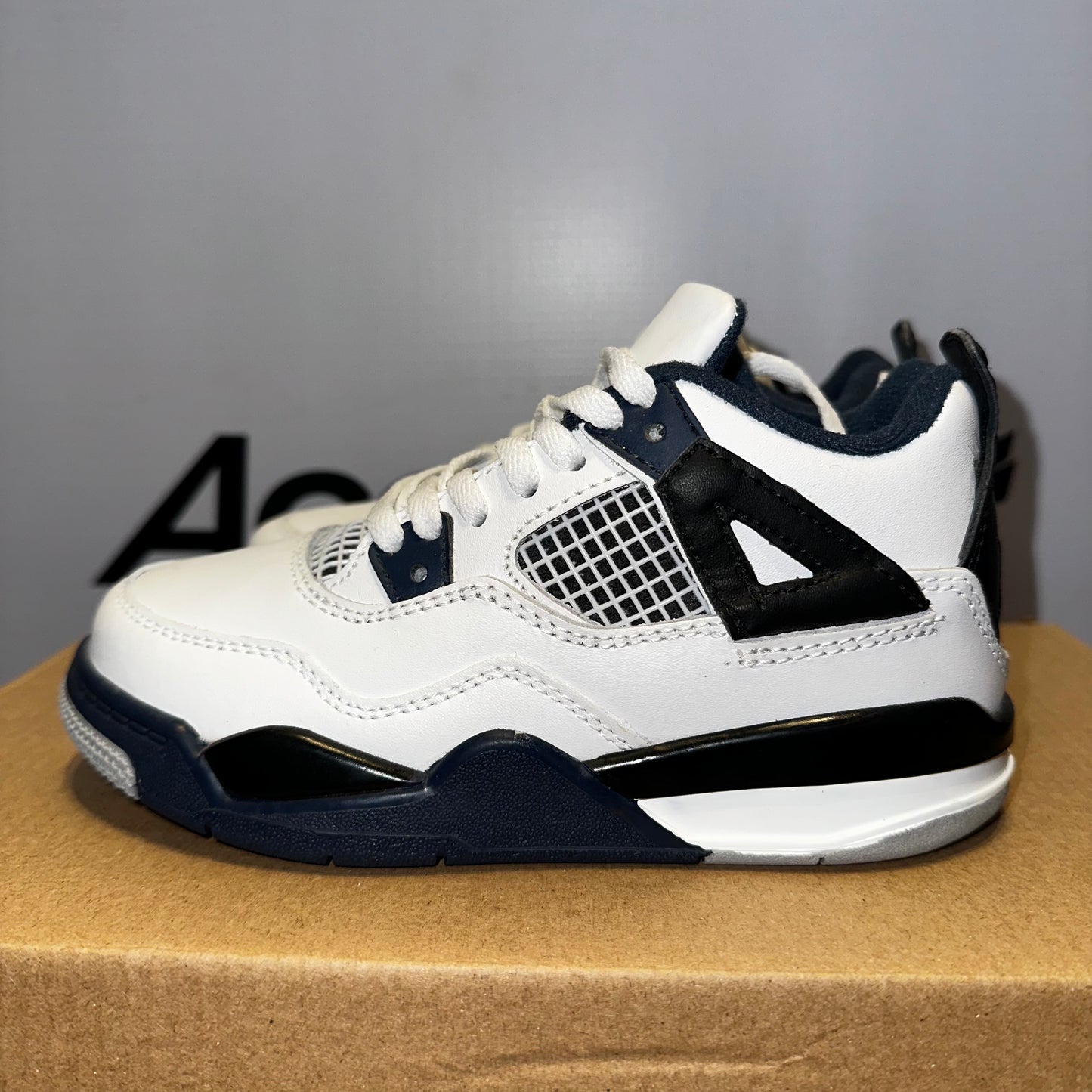 Air Jordan 4 Retro