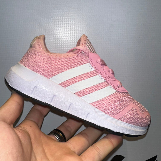 Adidas Swift Run X