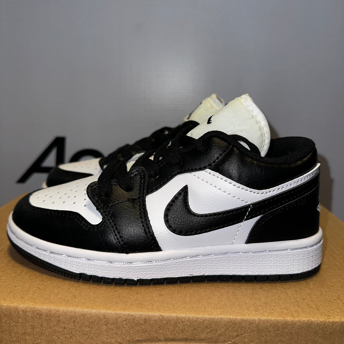 Nike Air Jordan 1 Retro Panda Low