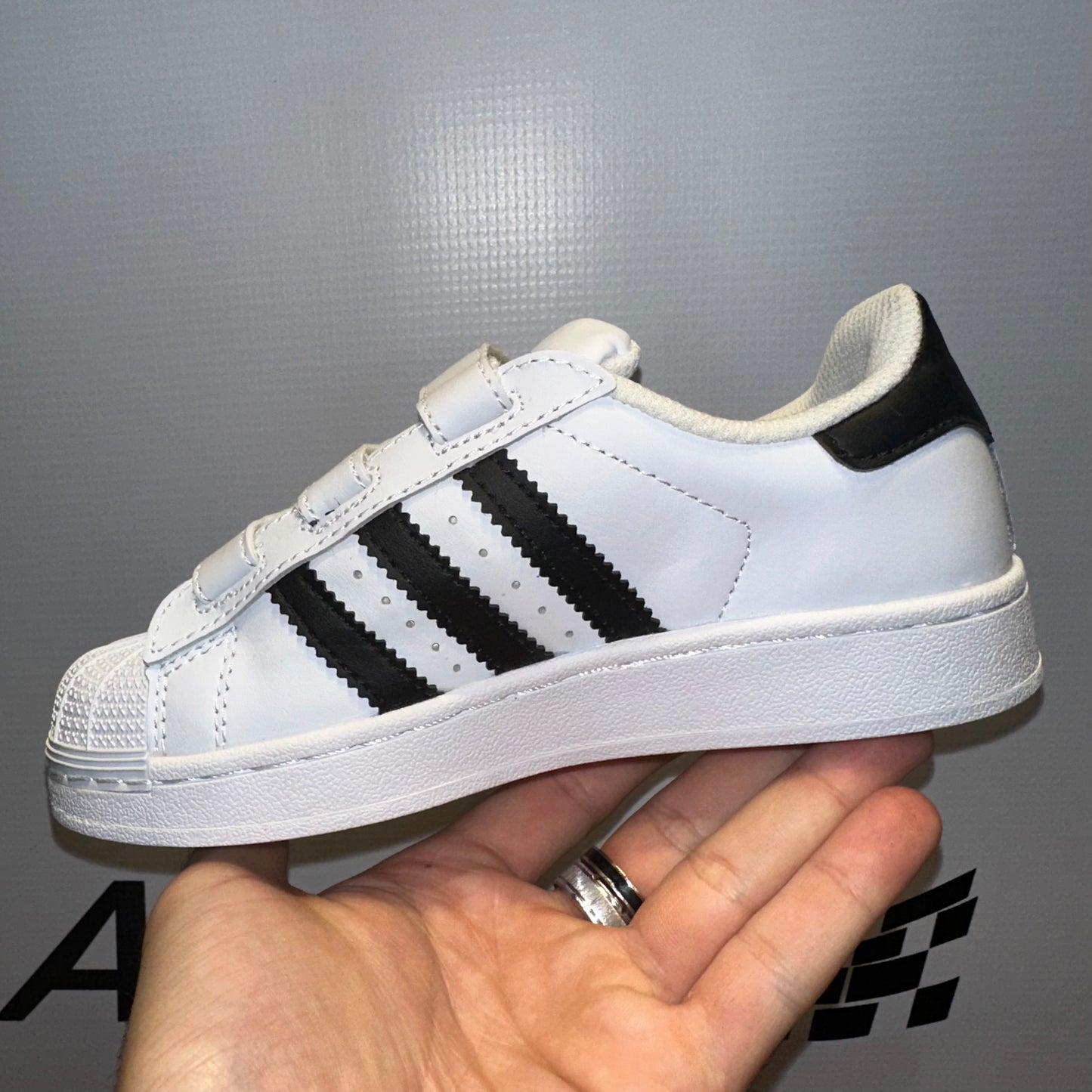 Adidas Superstar