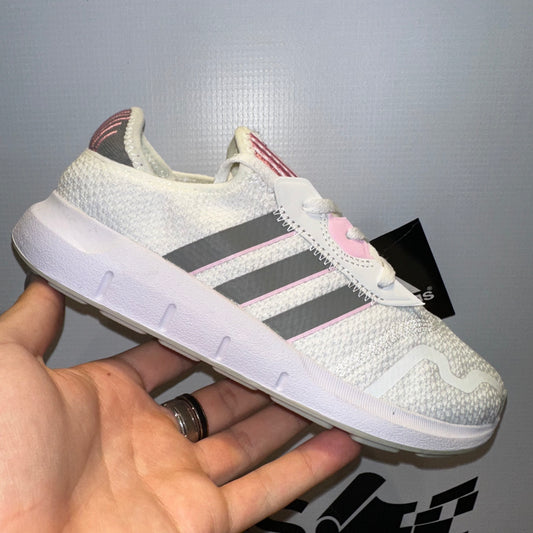 Adidas Swift Run X