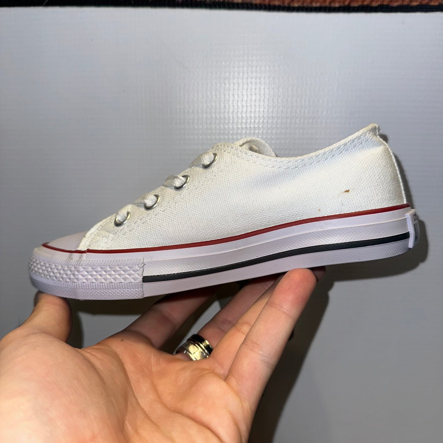 Converse Low