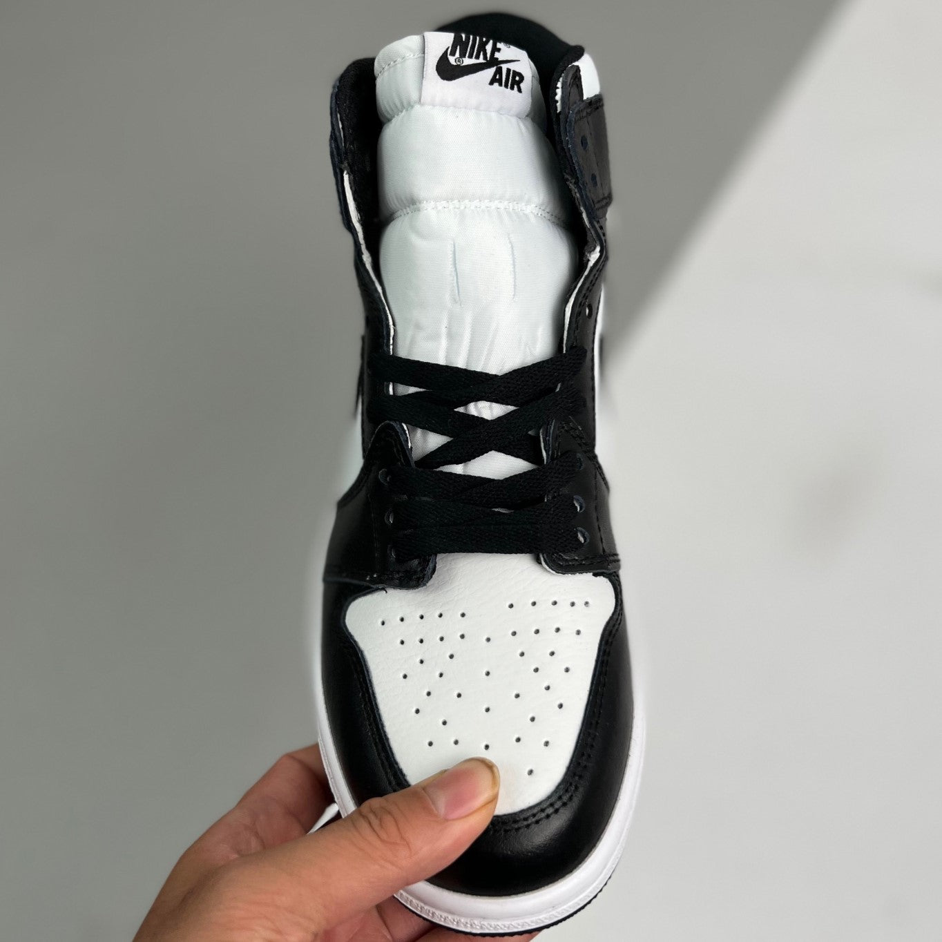 Nike Air Jordan 1 Retro High "Panda"